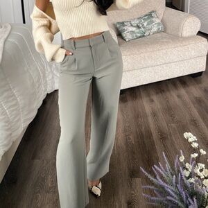 Aritzia Effortless Pant
